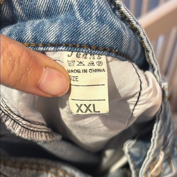 No Boundaries Light Blue Distressed Jeans - Picture 9 of 9